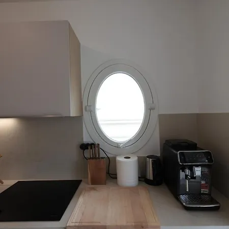 Exclusive In 4 Bedrooms Apartment Paris